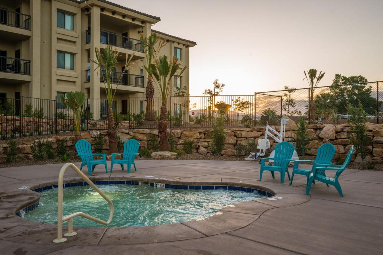W307 Third Floor 3-Bedroom Pool View St. George Exterior foto